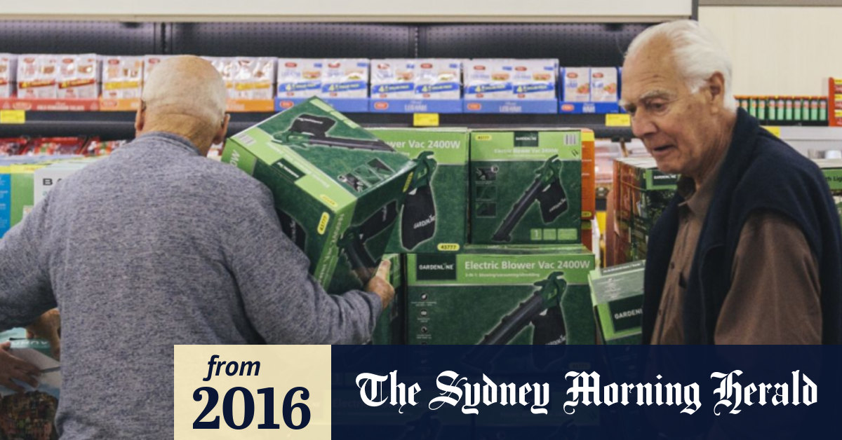 New Aldi store opens in Canberra with some extraspecial 'Special Buys'